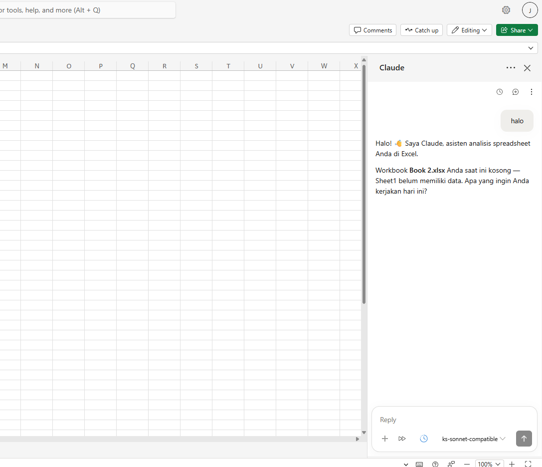 Tampilan nyata Microsoft Excel dengan add-in pihak ketiga dan panel AI terbuka di sebelah kanan workbook